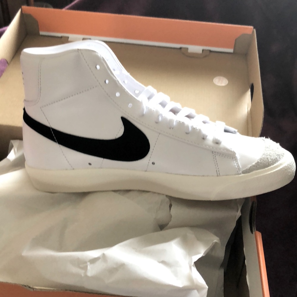 NIKE Blazer Mid 1977
